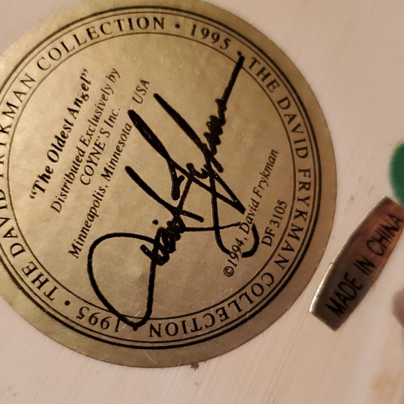 The oldest angel with a slipped halo - Picture 4 of 4